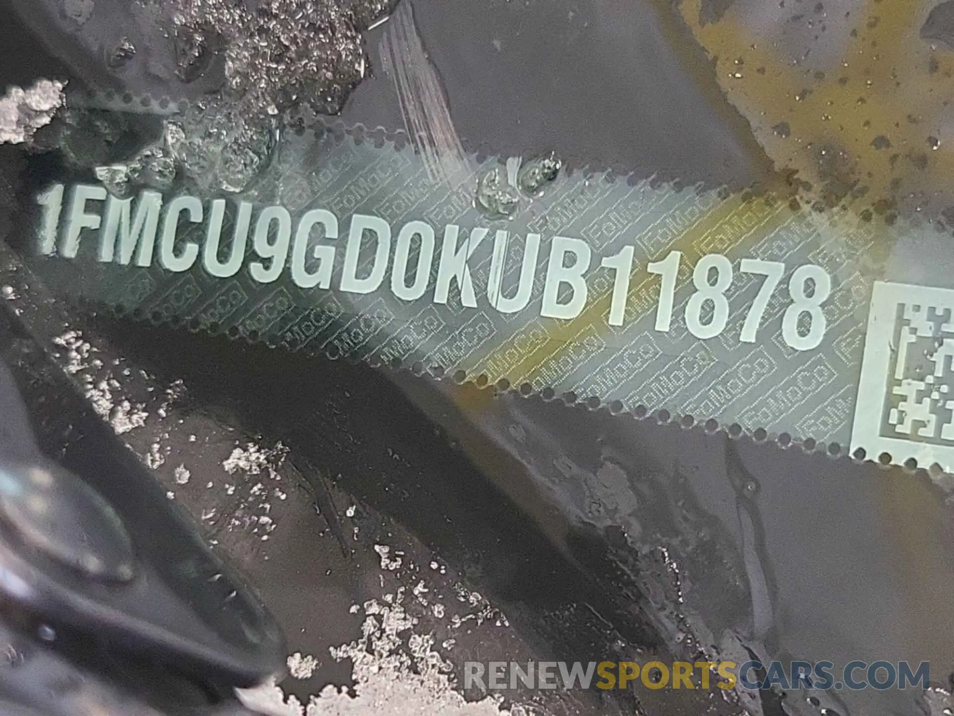 20 Photograph of a damaged car 1FMCU9GD0KUB11878 FORD ESCAPE 2019