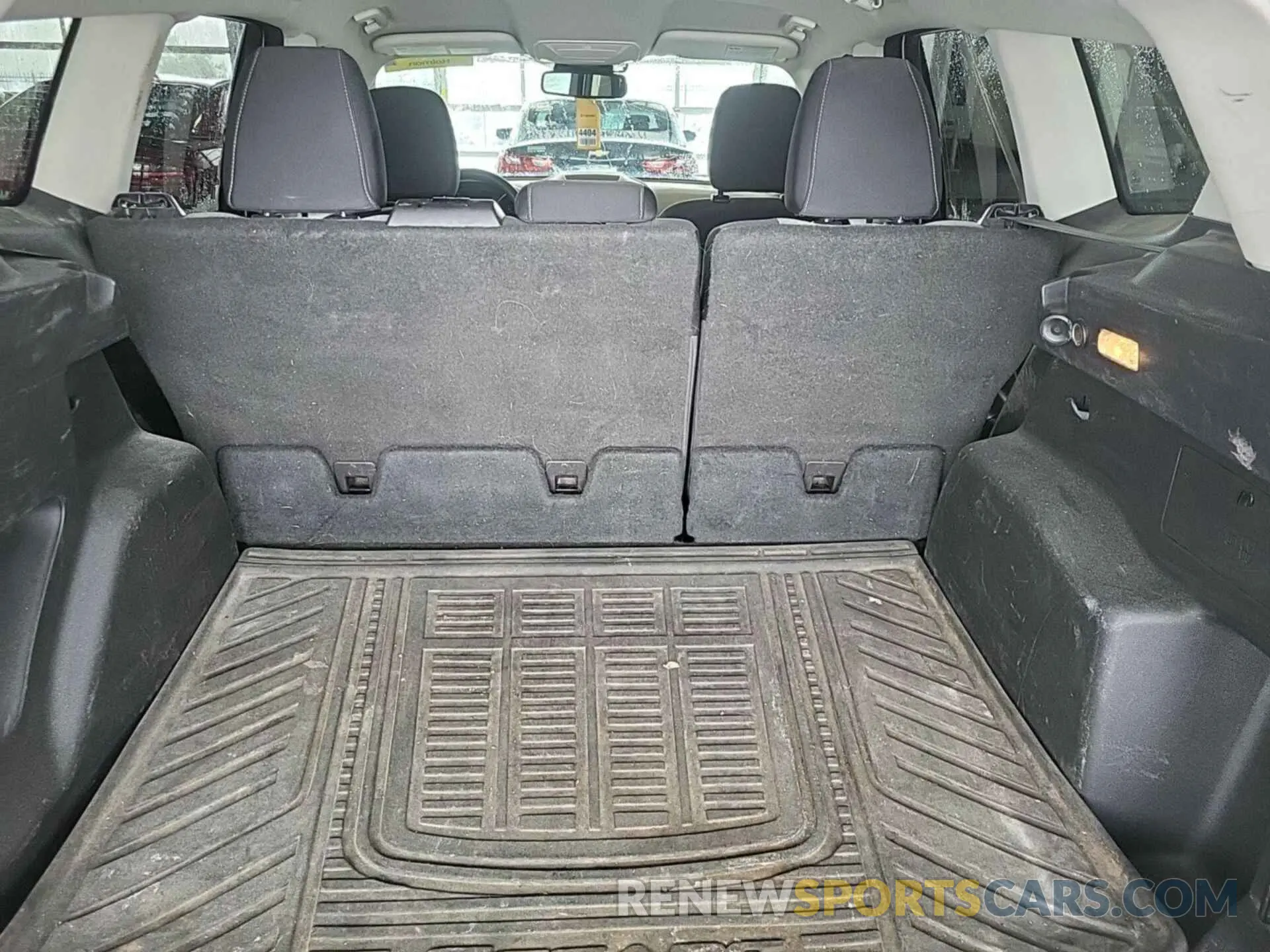 21 Photograph of a damaged car 1FMCU9GD0KUB11878 FORD ESCAPE 2019