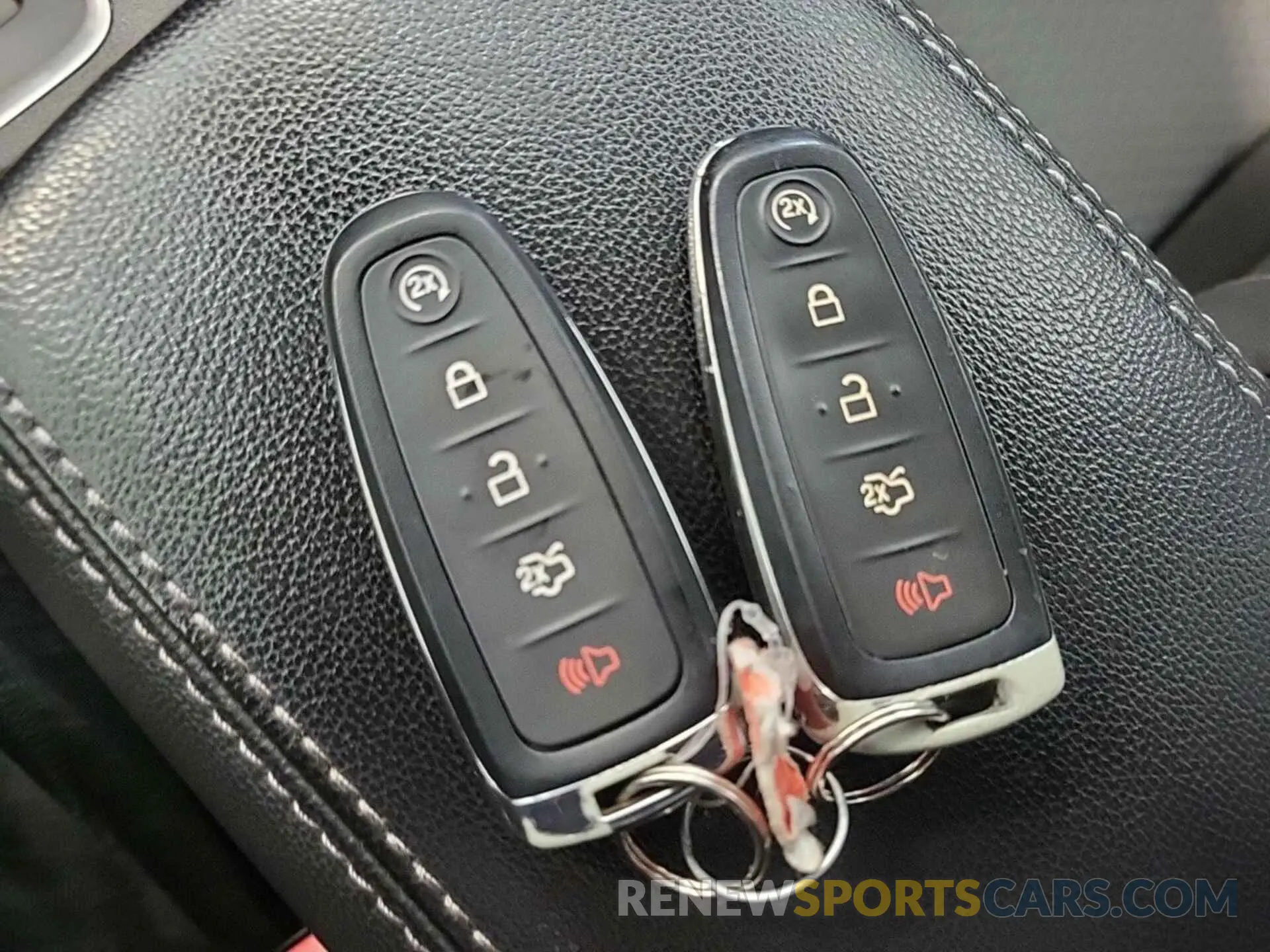 23 Photograph of a damaged car 1FMCU9GD0KUB11878 FORD ESCAPE 2019