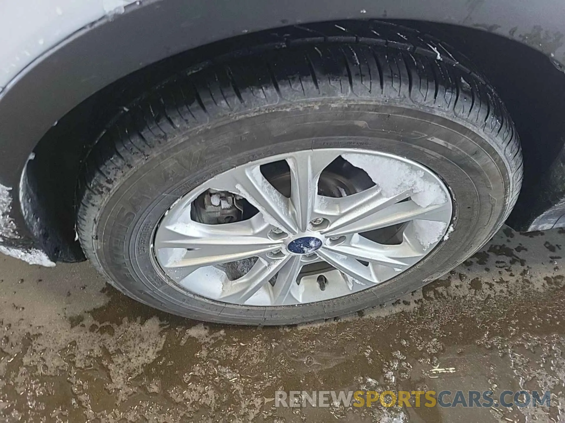 27 Photograph of a damaged car 1FMCU9GD0KUB11878 FORD ESCAPE 2019