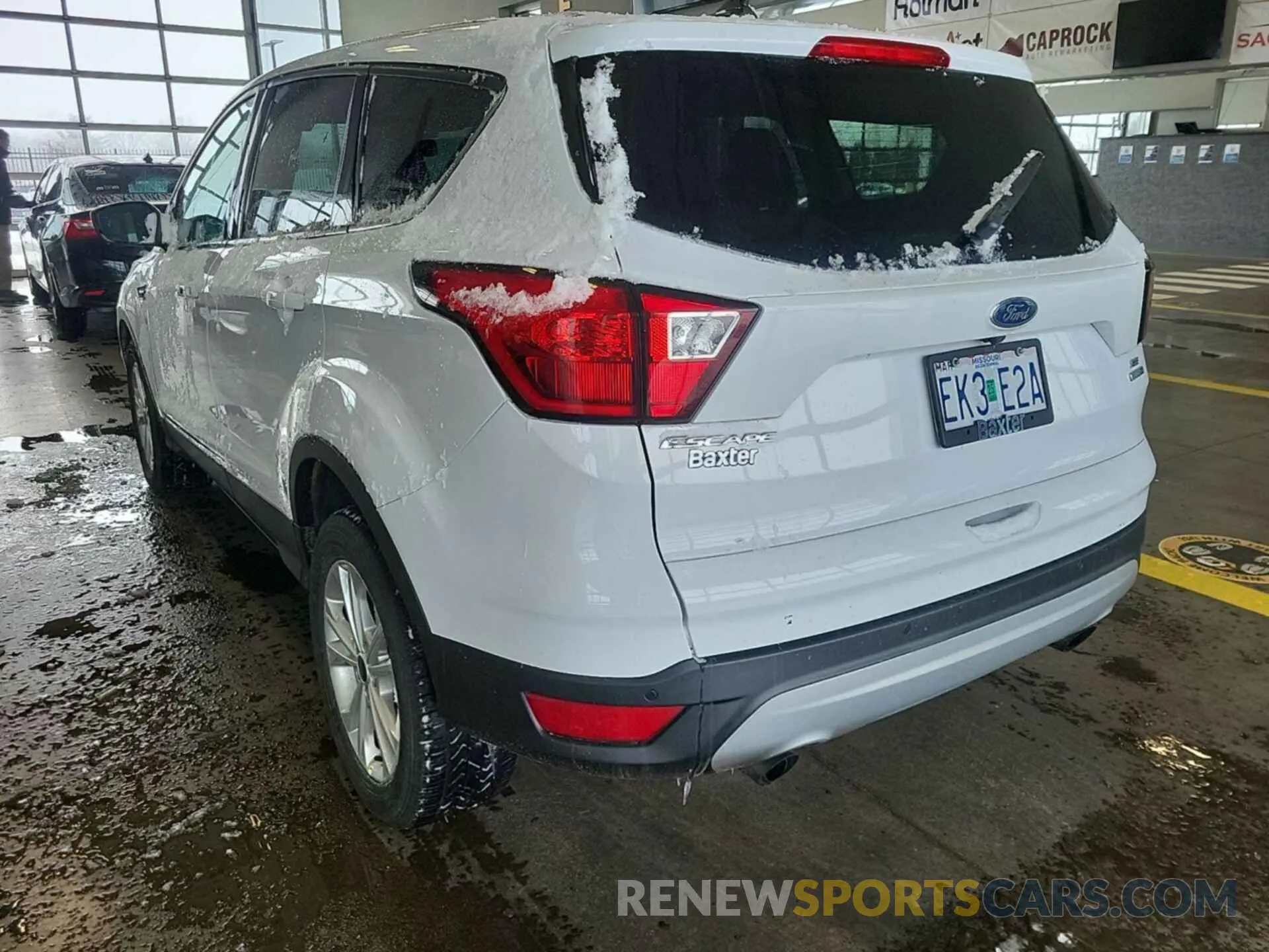 3 Photograph of a damaged car 1FMCU9GD0KUB11878 FORD ESCAPE 2019