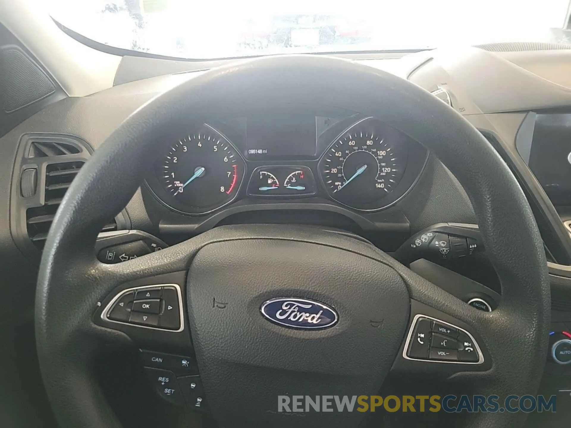 5 Photograph of a damaged car 1FMCU9GD0KUB11878 FORD ESCAPE 2019