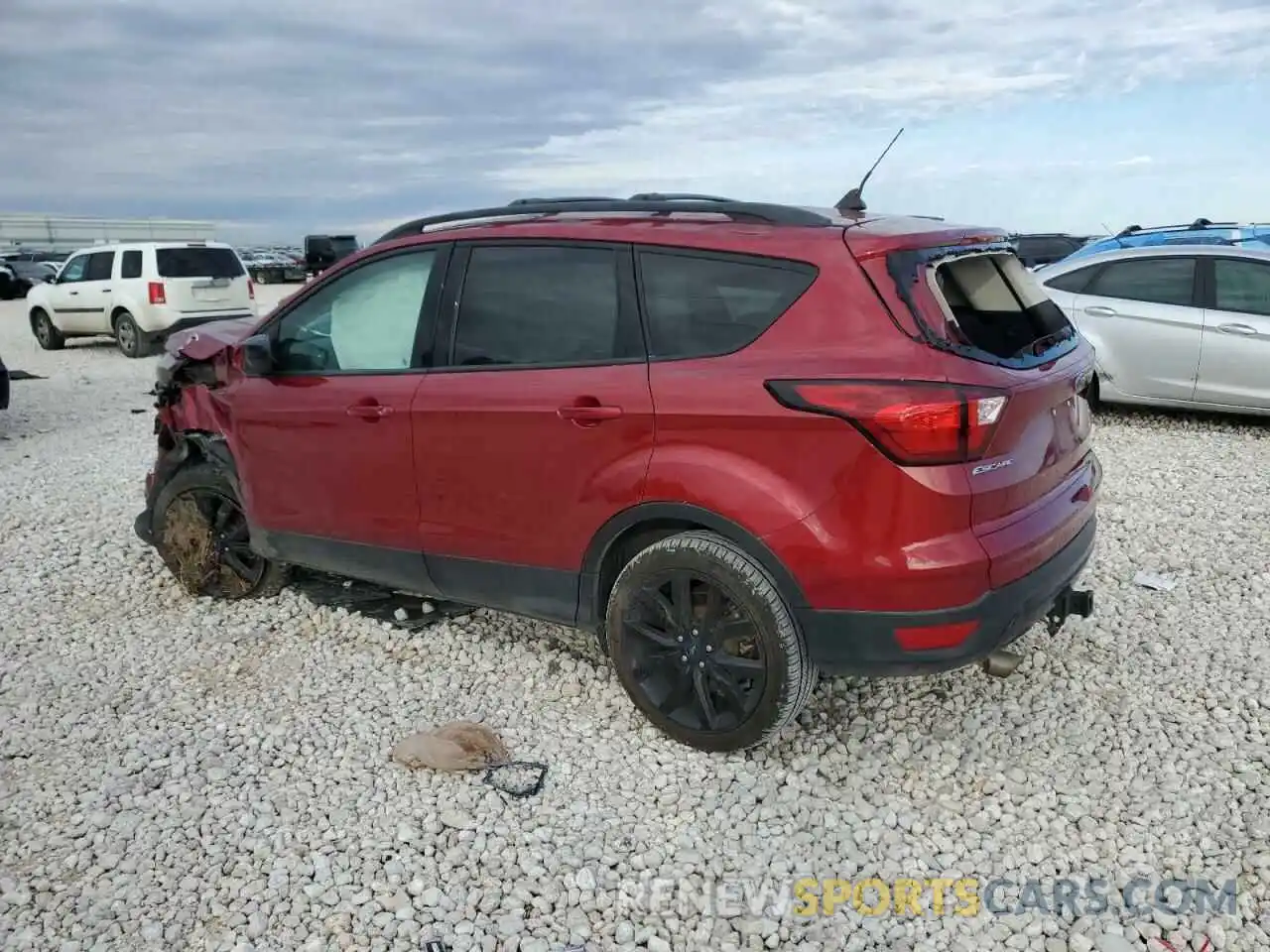 2 Photograph of a damaged car 1FMCU9GD0KUB28860 FORD ESCAPE 2019