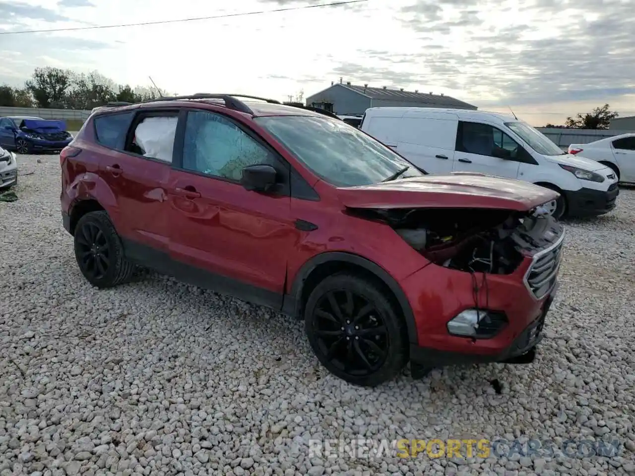 4 Photograph of a damaged car 1FMCU9GD0KUB28860 FORD ESCAPE 2019