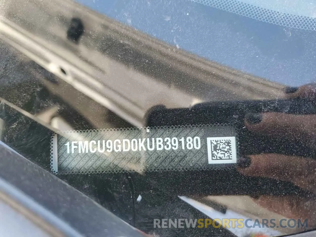 12 Photograph of a damaged car 1FMCU9GD0KUB39180 FORD ESCAPE 2019