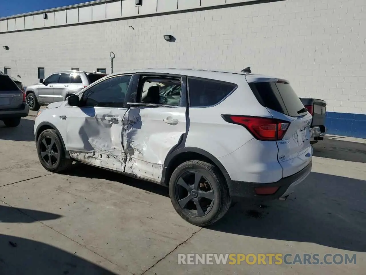 2 Photograph of a damaged car 1FMCU9GD0KUB39180 FORD ESCAPE 2019