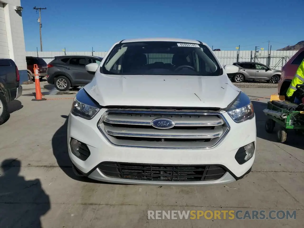5 Photograph of a damaged car 1FMCU9GD0KUB39180 FORD ESCAPE 2019