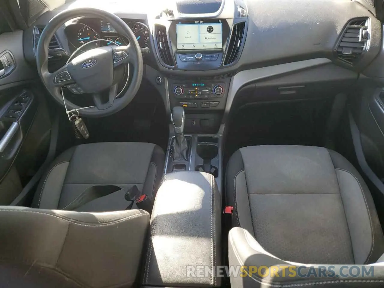 8 Photograph of a damaged car 1FMCU9GD0KUB39180 FORD ESCAPE 2019