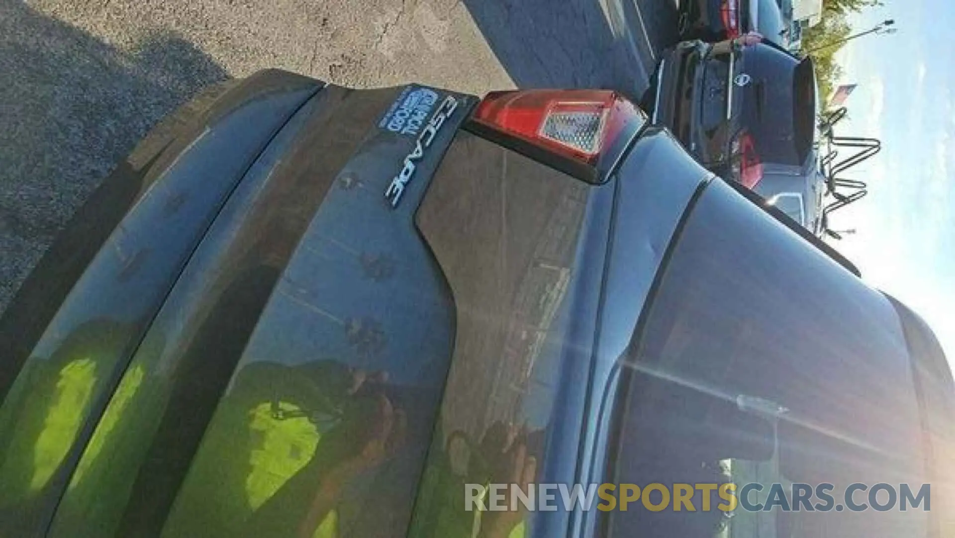 16 Photograph of a damaged car 1FMCU9GD0KUB64984 FORD ESCAPE 2019
