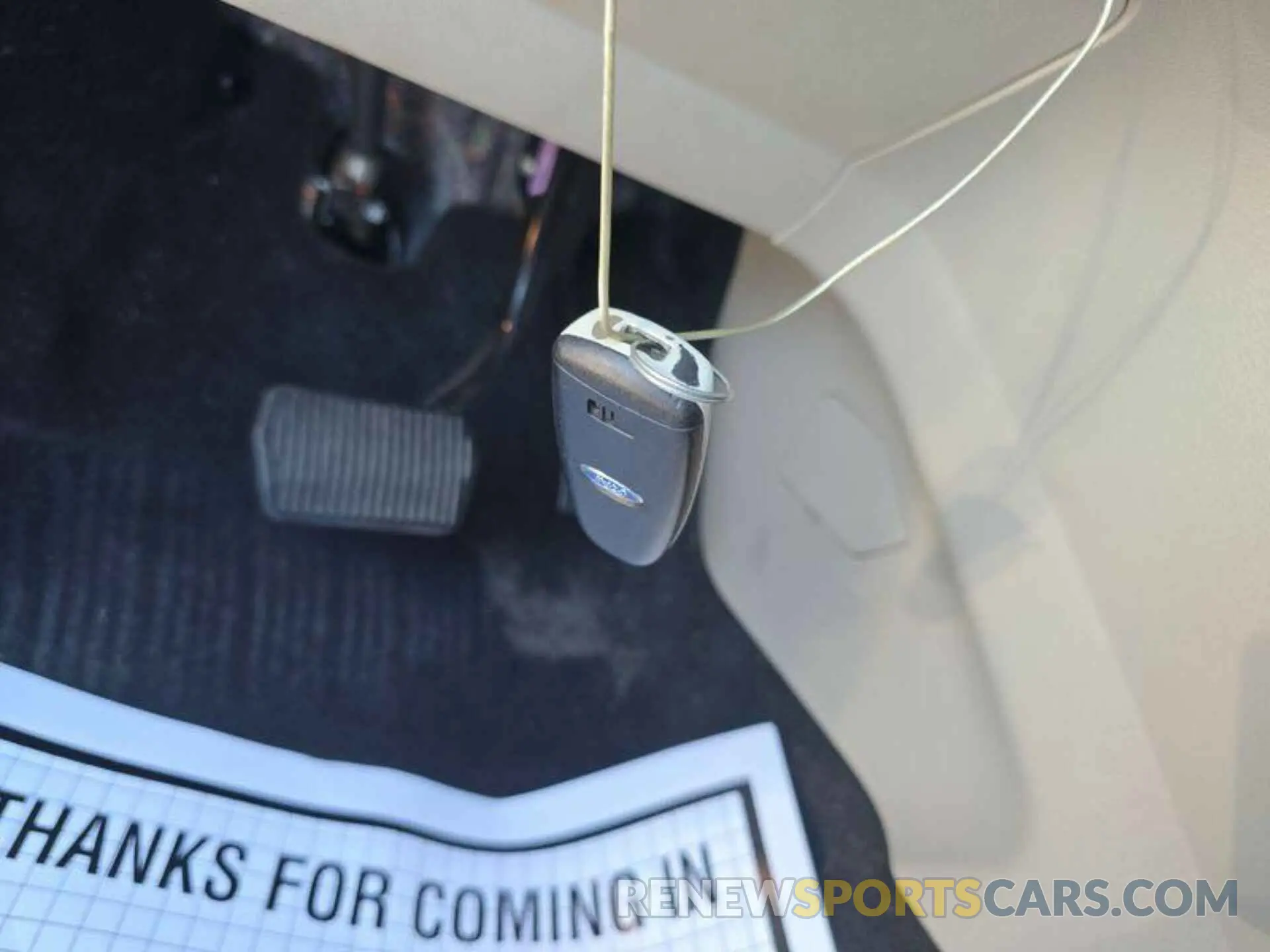 2 Photograph of a damaged car 1FMCU9GD0KUB64984 FORD ESCAPE 2019
