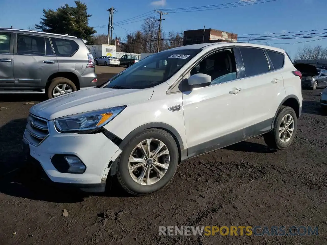 1 Photograph of a damaged car 1FMCU9GD0KUB73846 FORD ESCAPE 2019