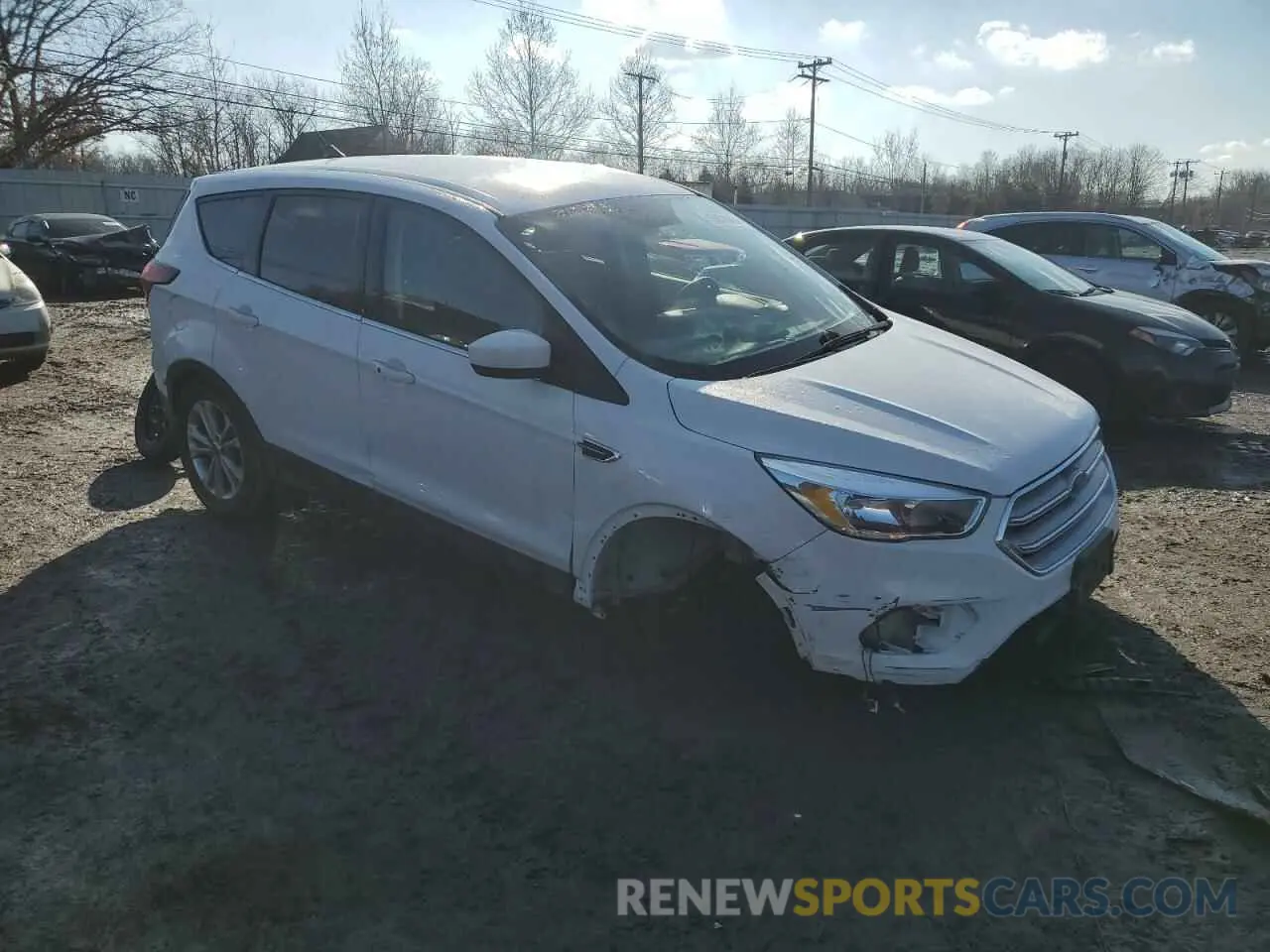4 Photograph of a damaged car 1FMCU9GD0KUB73846 FORD ESCAPE 2019