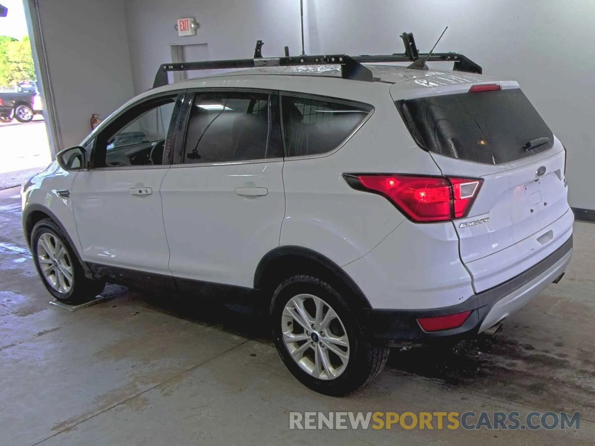 2 Photograph of a damaged car 1FMCU9GD0KUC07719 FORD ESCAPE 2019