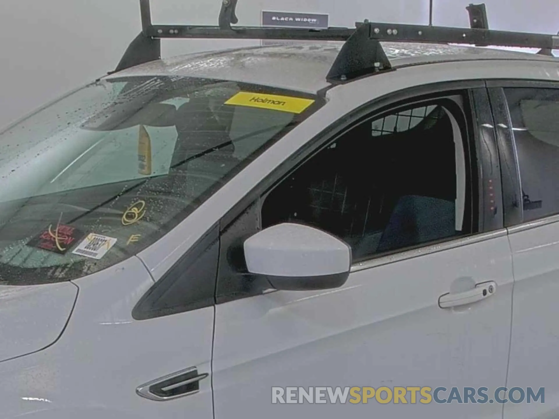21 Photograph of a damaged car 1FMCU9GD0KUC07719 FORD ESCAPE 2019