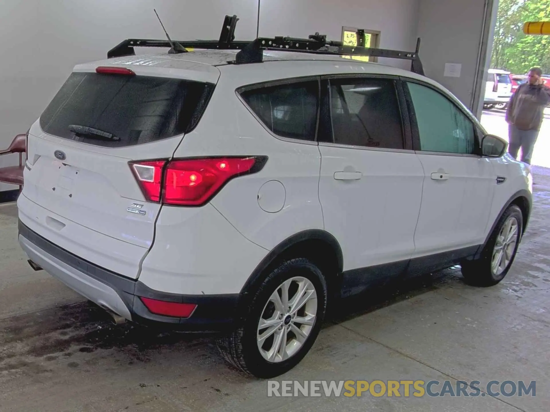 7 Photograph of a damaged car 1FMCU9GD0KUC07719 FORD ESCAPE 2019
