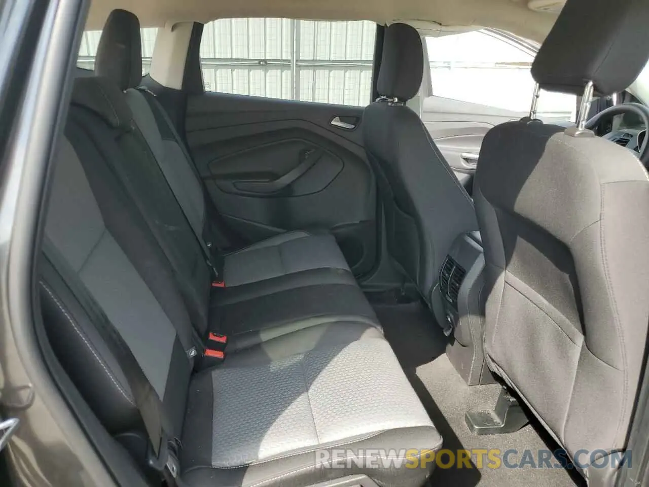 11 Photograph of a damaged car 1FMCU9GD0KUC17800 FORD ESCAPE 2019