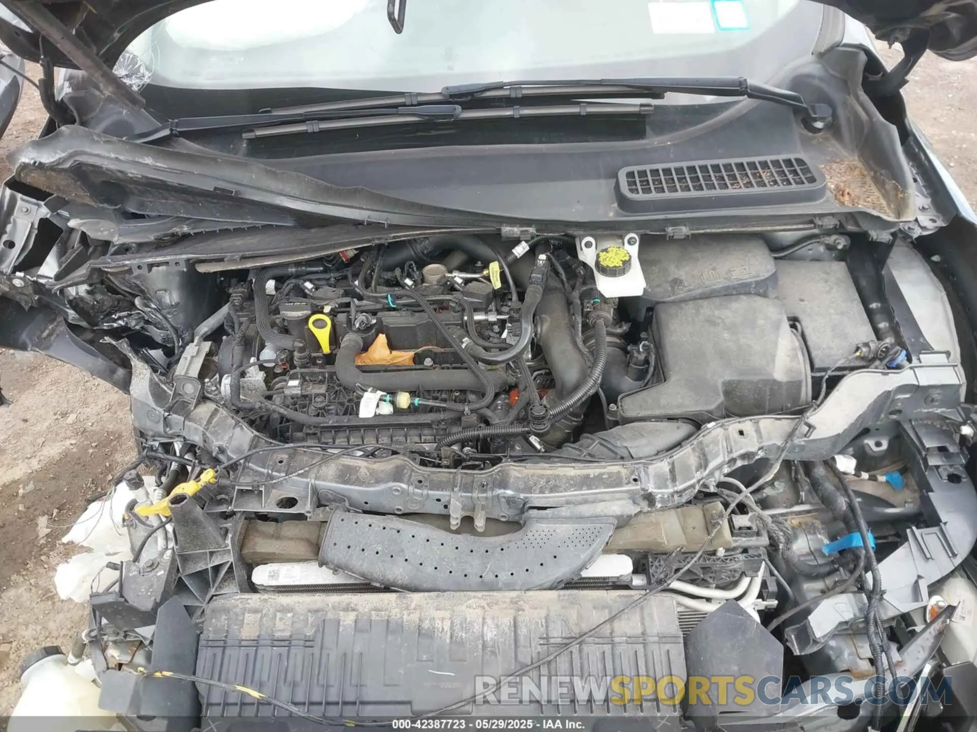 10 Photograph of a damaged car 1FMCU9GD0KUC22429 FORD ESCAPE 2019