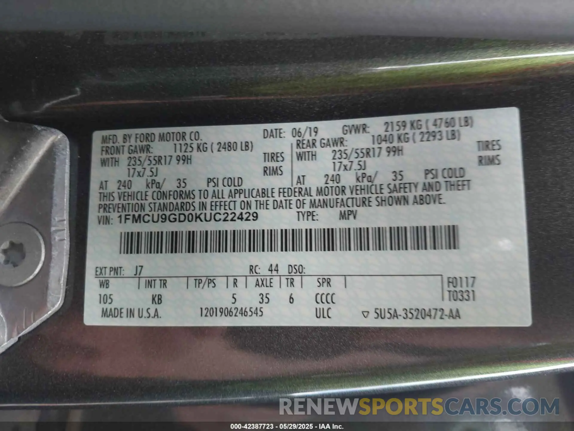 9 Photograph of a damaged car 1FMCU9GD0KUC22429 FORD ESCAPE 2019