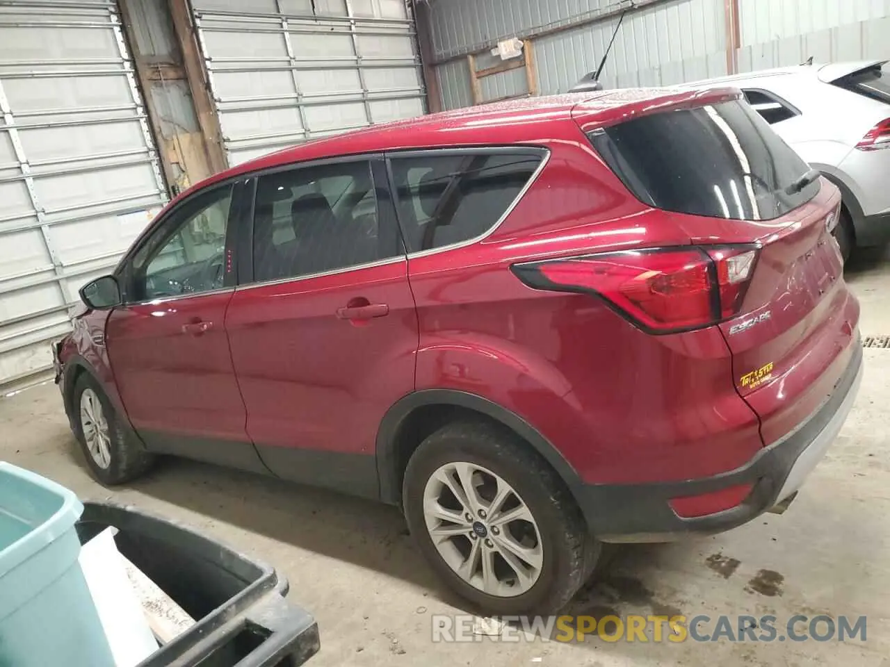 2 Photograph of a damaged car 1FMCU9GD1KUA14804 FORD ESCAPE 2019