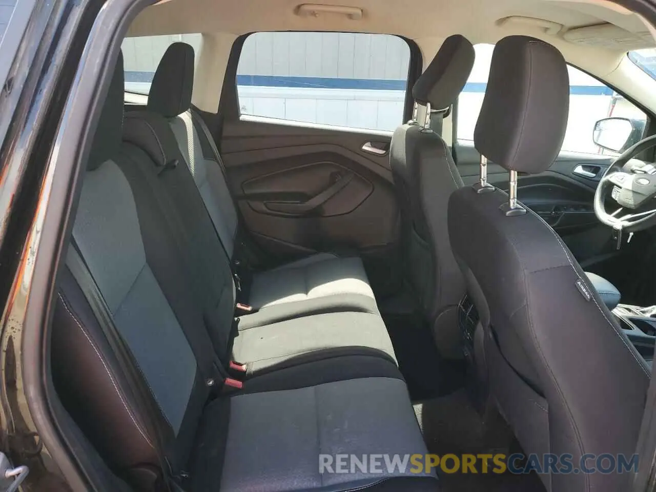 11 Photograph of a damaged car 1FMCU9GD1KUA47219 FORD ESCAPE 2019