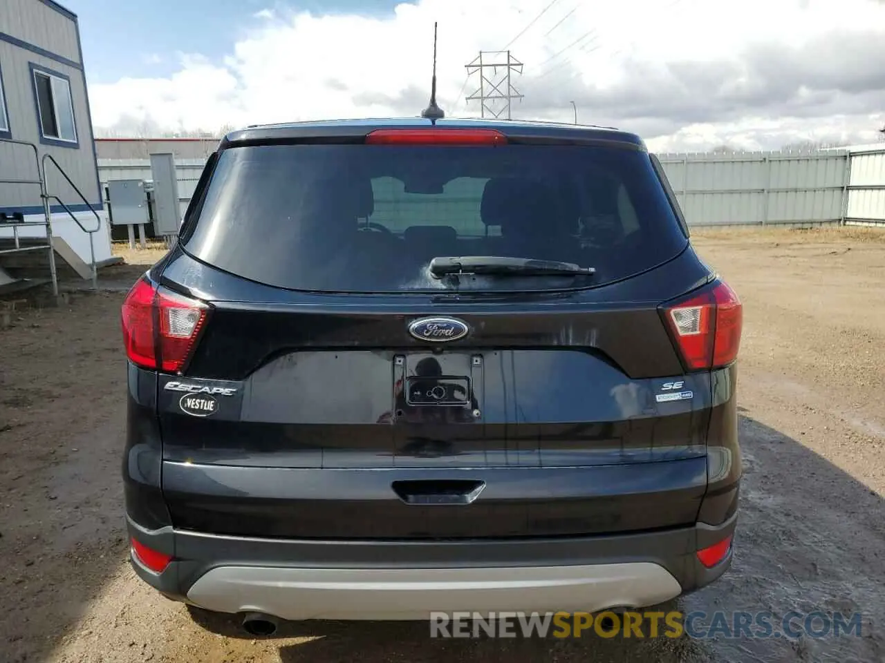 6 Photograph of a damaged car 1FMCU9GD1KUA47219 FORD ESCAPE 2019