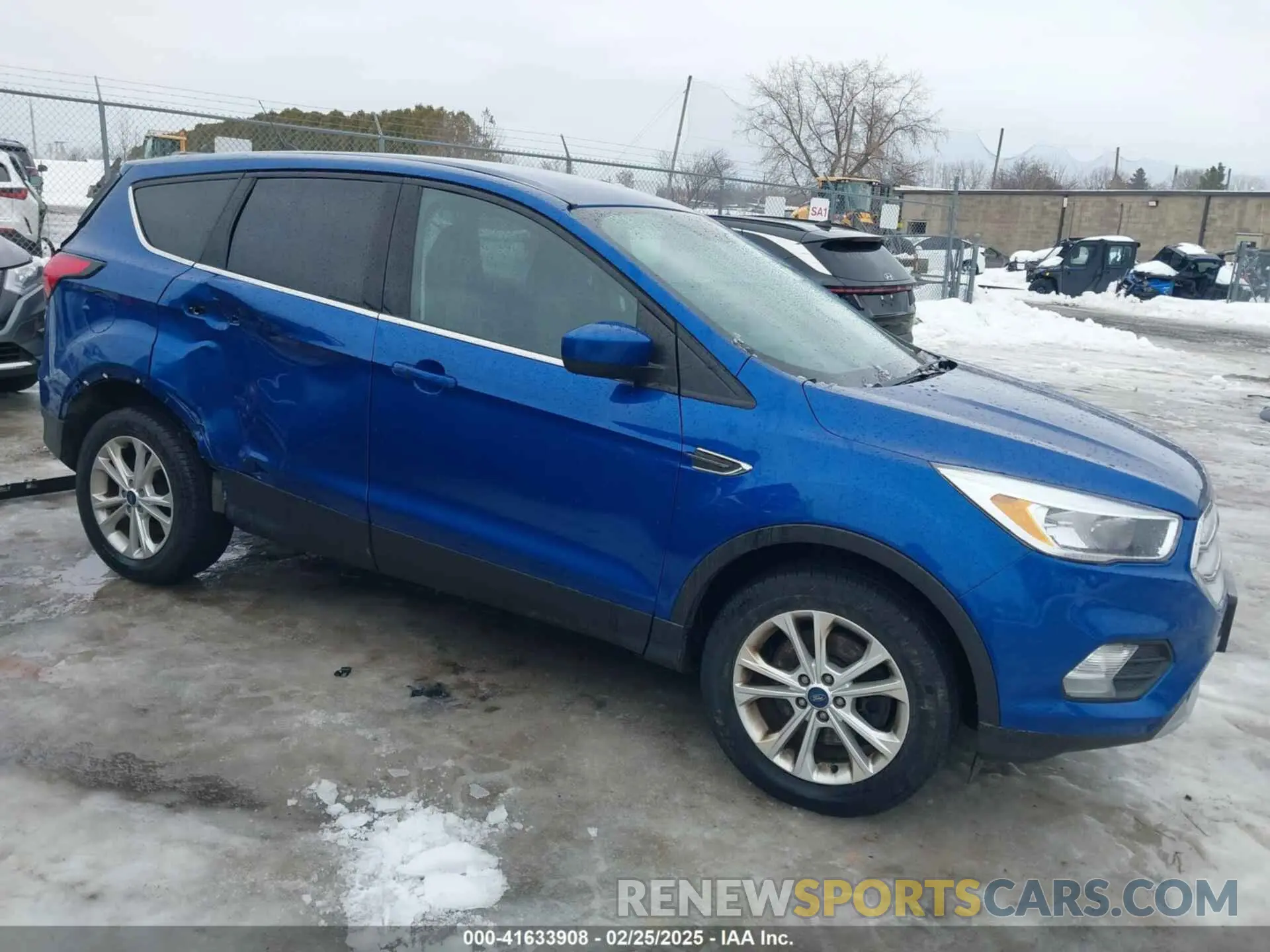 1 Photograph of a damaged car 1FMCU9GD1KUA57846 FORD ESCAPE 2019