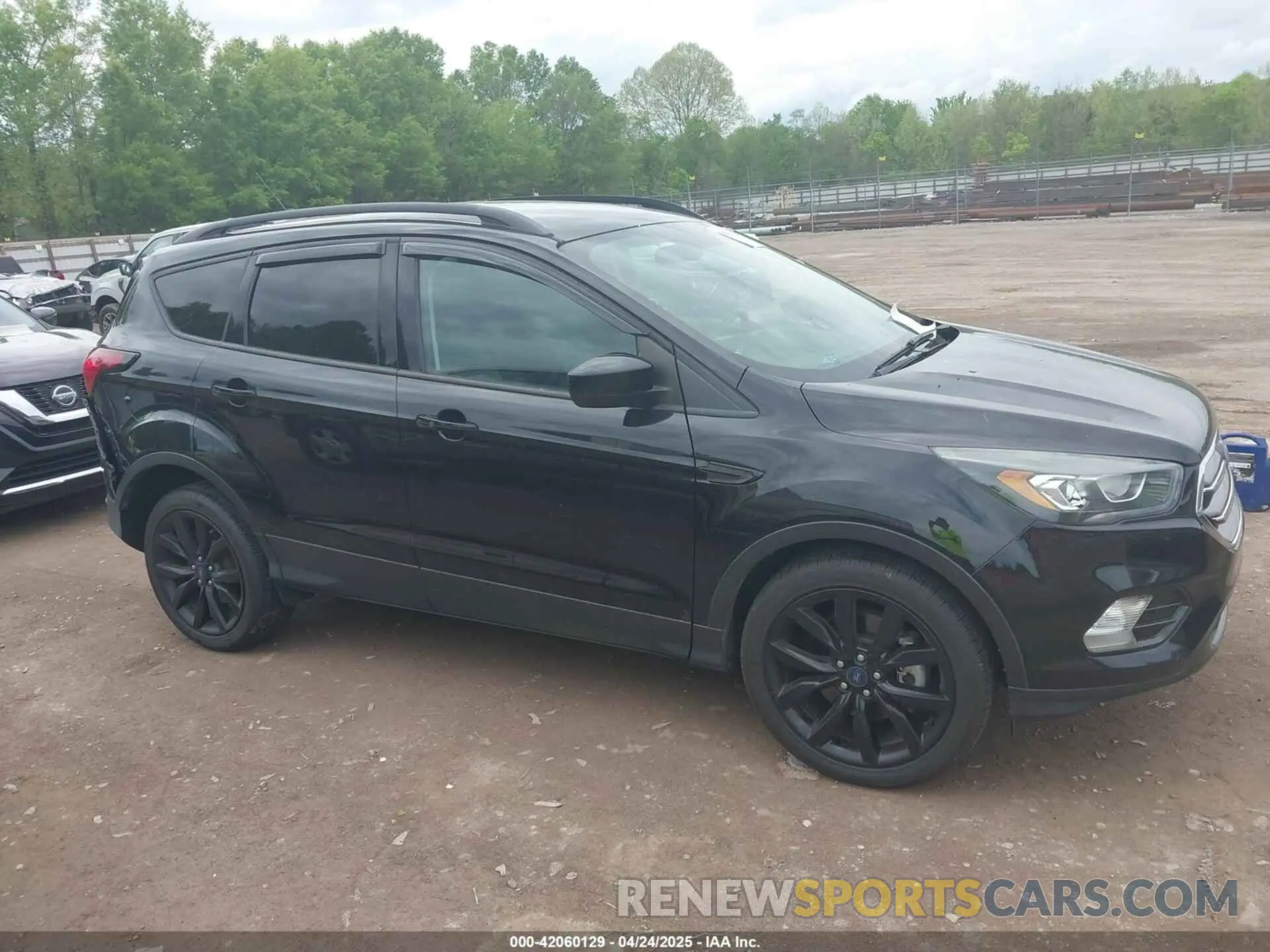13 Photograph of a damaged car 1FMCU9GD1KUA64828 FORD ESCAPE 2019