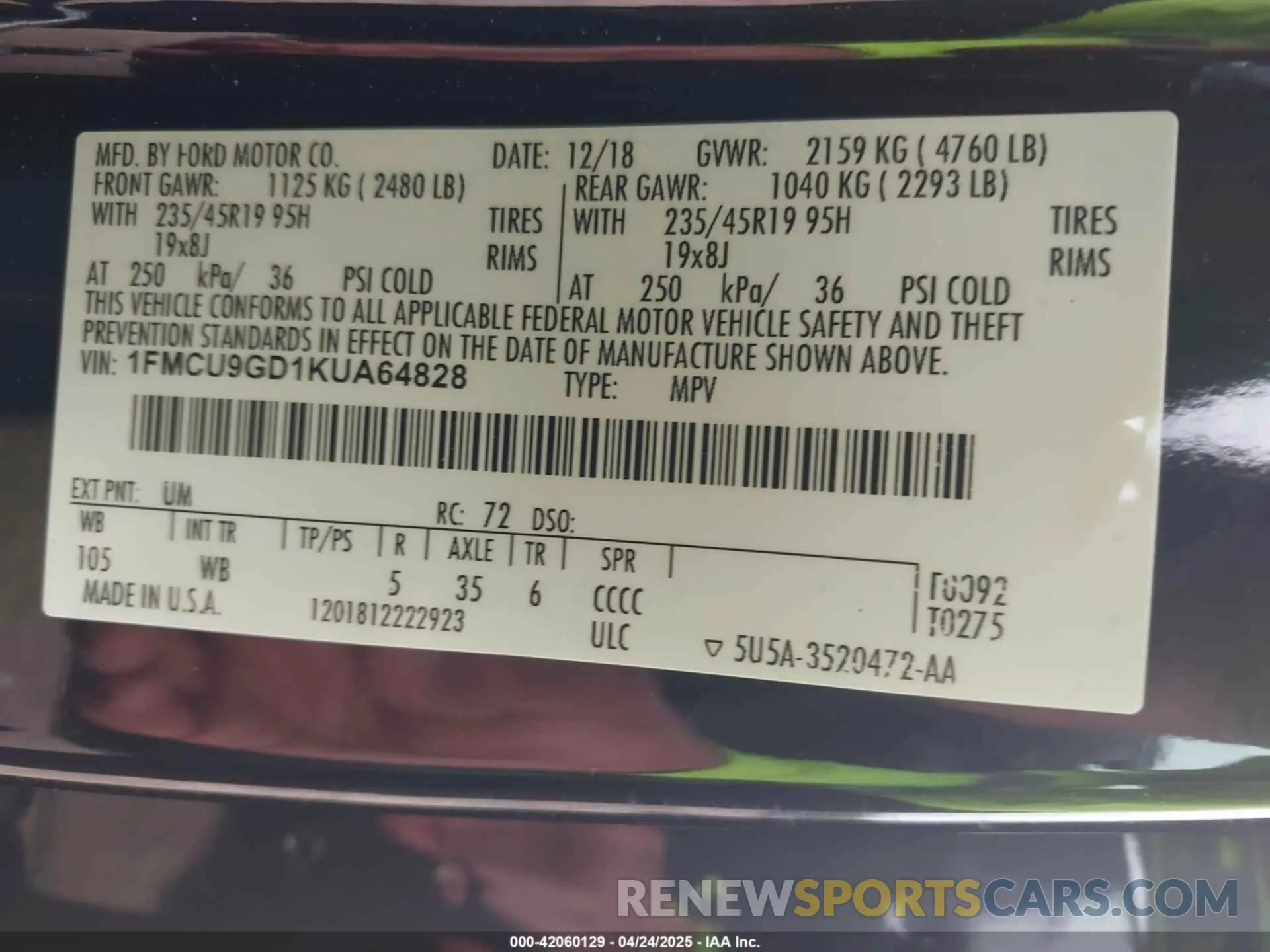 9 Photograph of a damaged car 1FMCU9GD1KUA64828 FORD ESCAPE 2019
