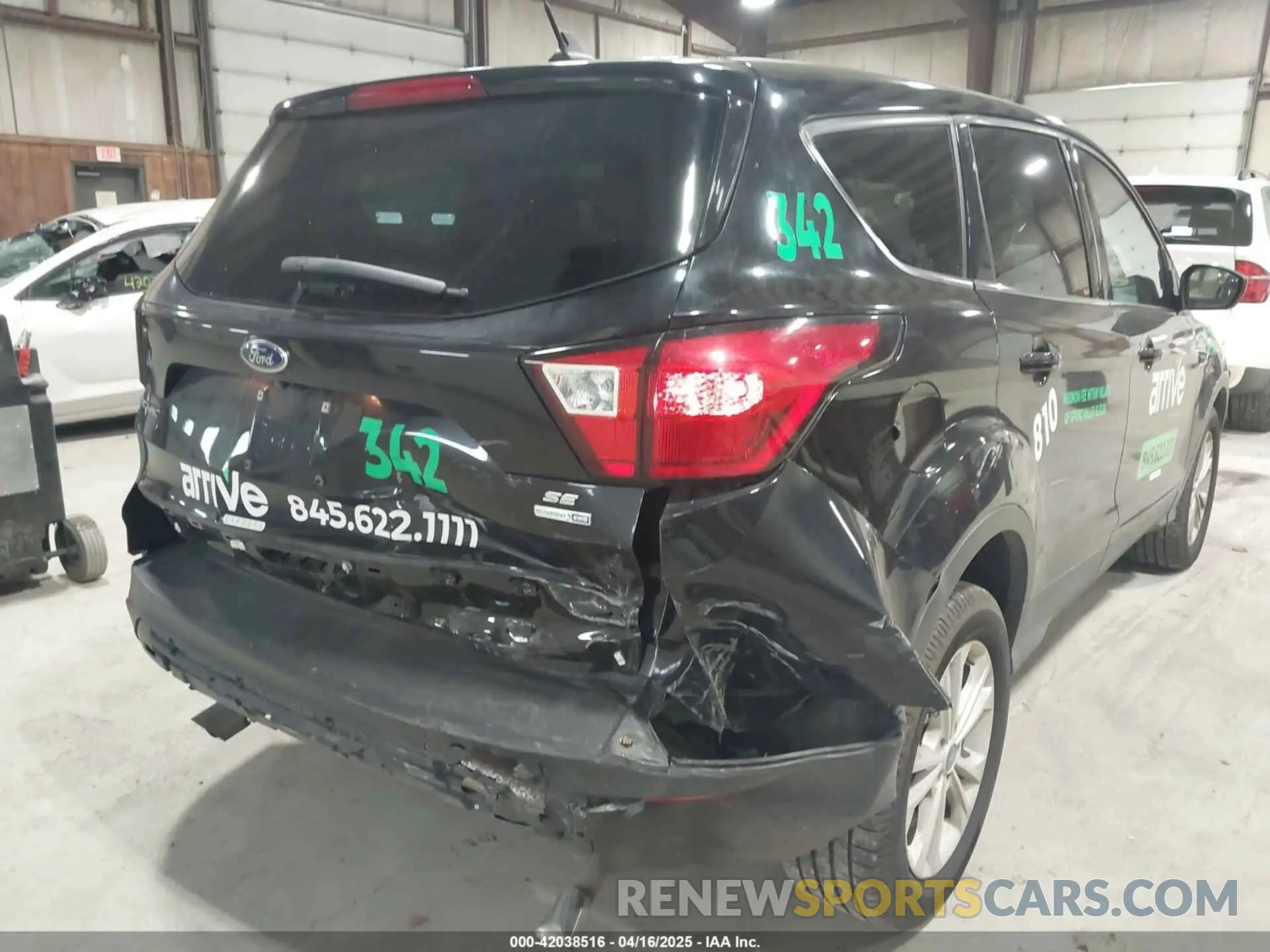 6 Photograph of a damaged car 1FMCU9GD1KUA85680 FORD ESCAPE 2019