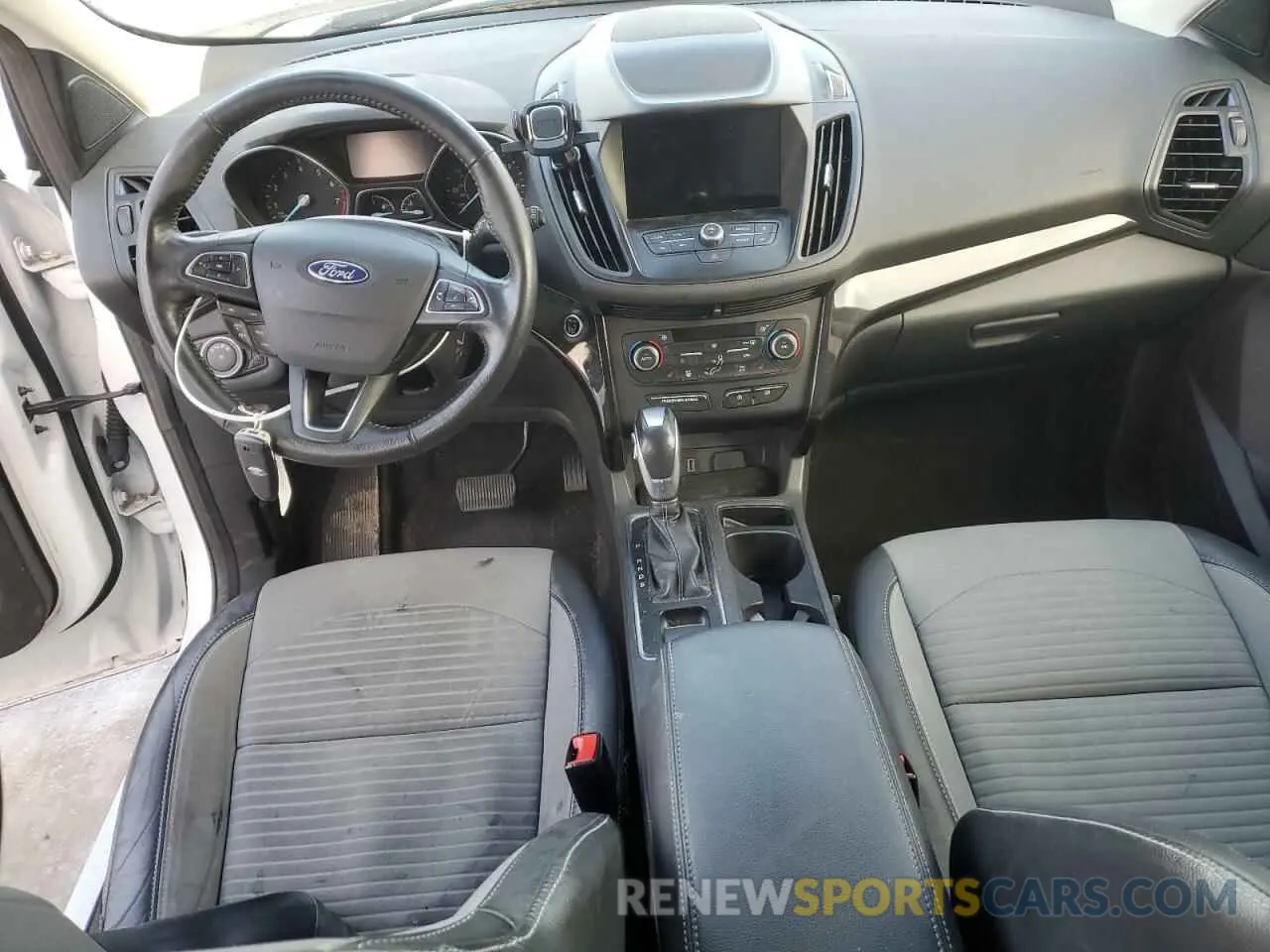 8 Photograph of a damaged car 1FMCU9GD1KUA97876 FORD ESCAPE 2019
