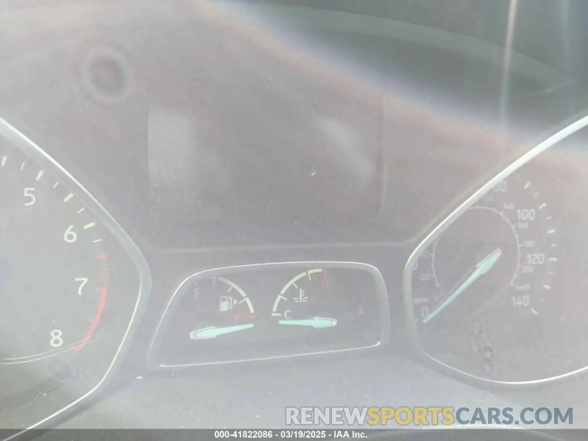 15 Photograph of a damaged car 1FMCU9GD1KUA98591 FORD ESCAPE 2019