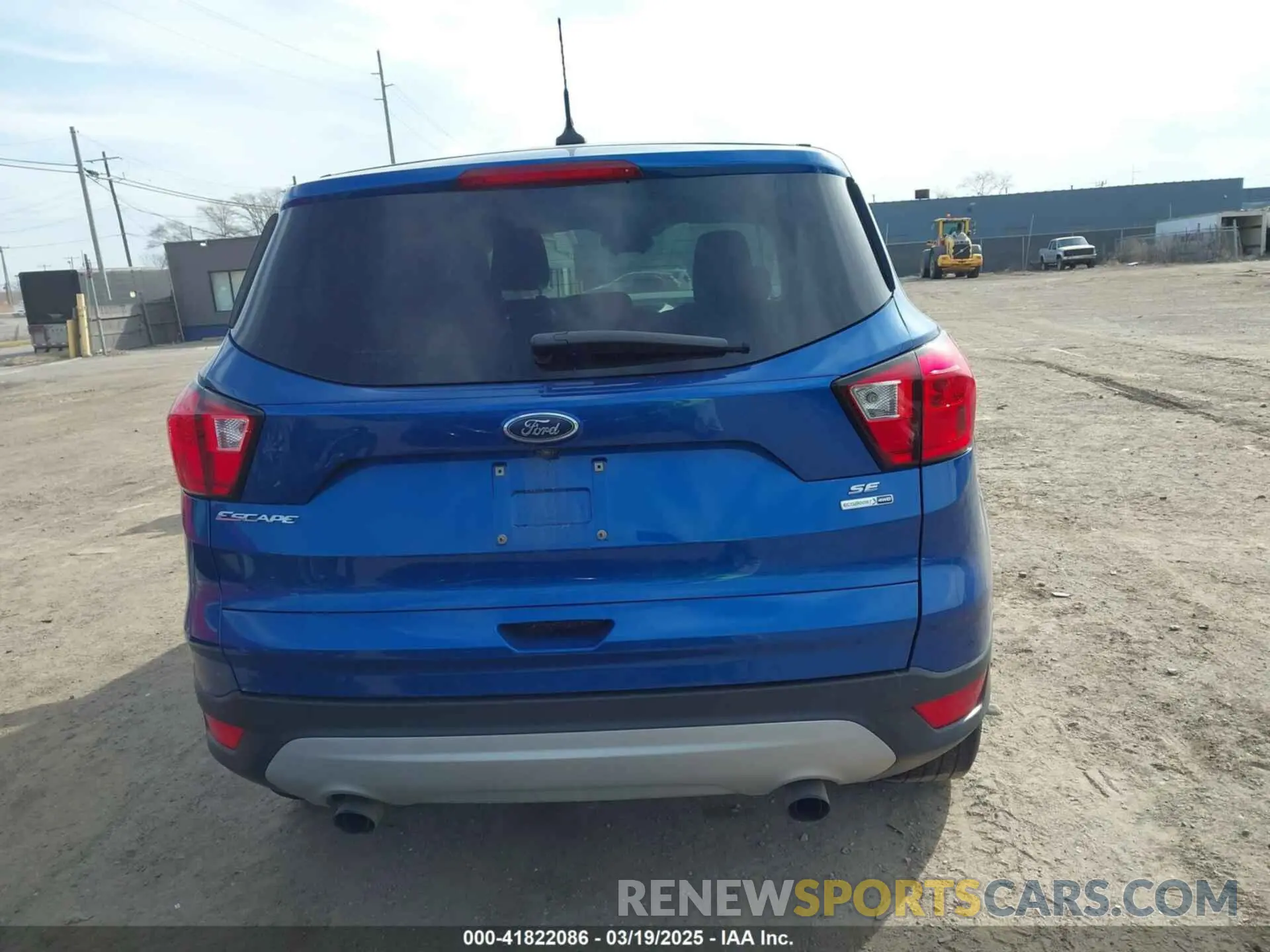 16 Photograph of a damaged car 1FMCU9GD1KUA98591 FORD ESCAPE 2019