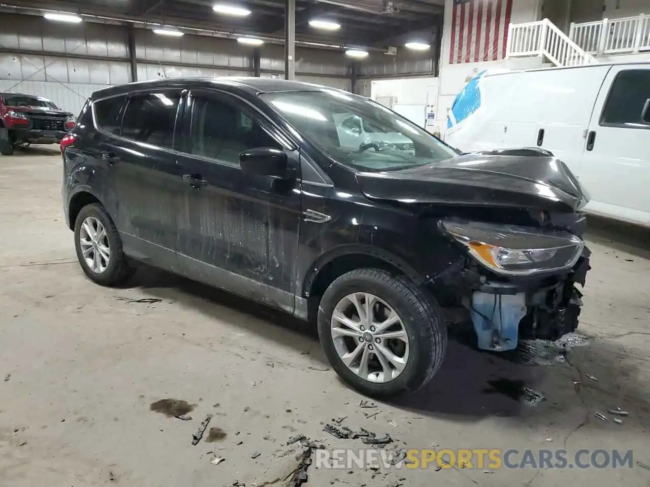 4 Photograph of a damaged car 1FMCU9GD1KUB13509 FORD ESCAPE 2019