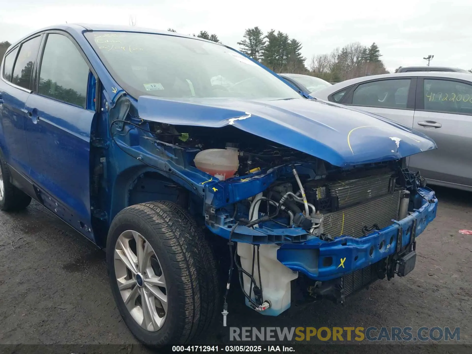 6 Photograph of a damaged car 1FMCU9GD1KUB14255 FORD ESCAPE 2019