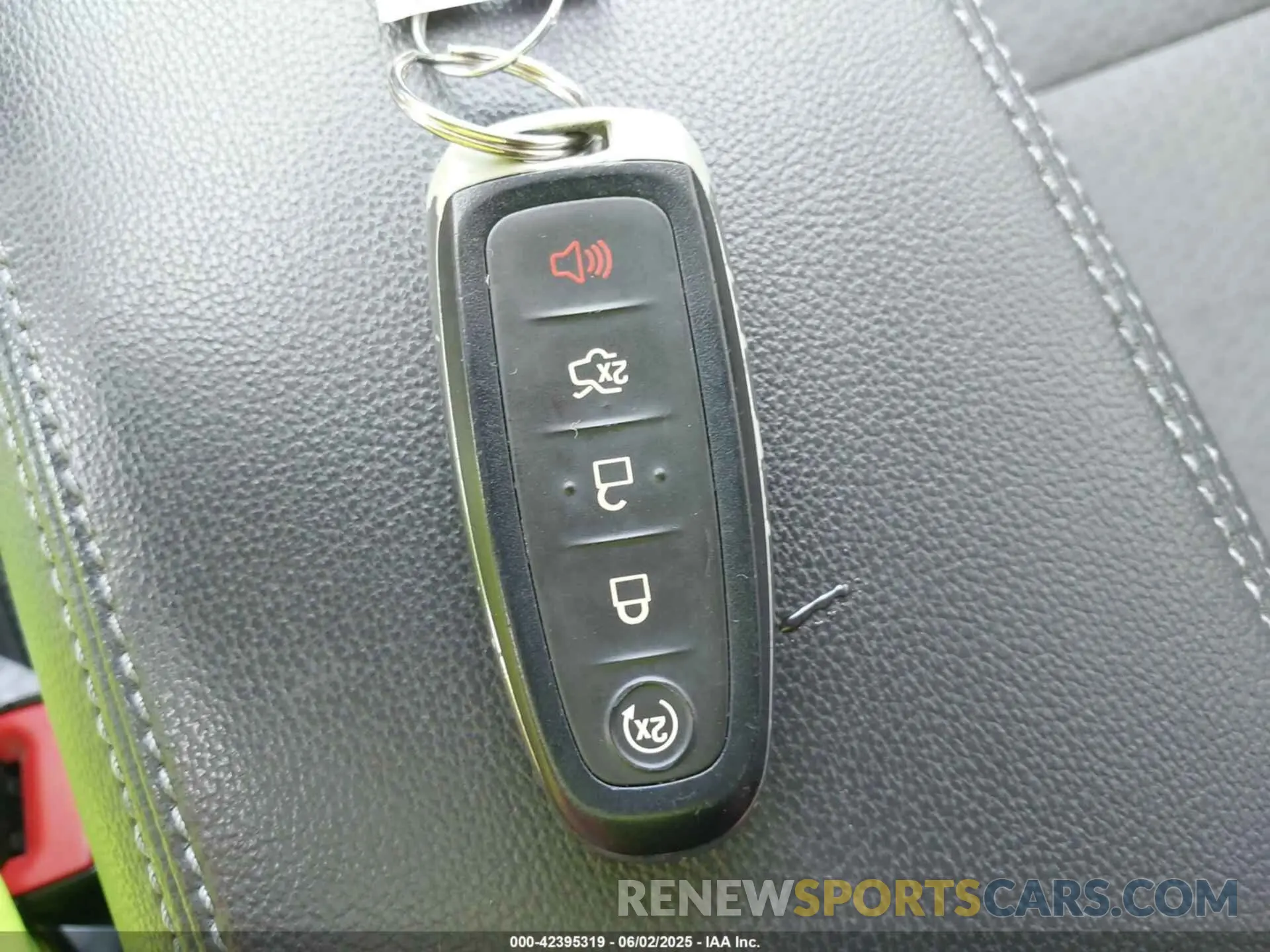 11 Photograph of a damaged car 1FMCU9GD1KUB14966 FORD ESCAPE 2019