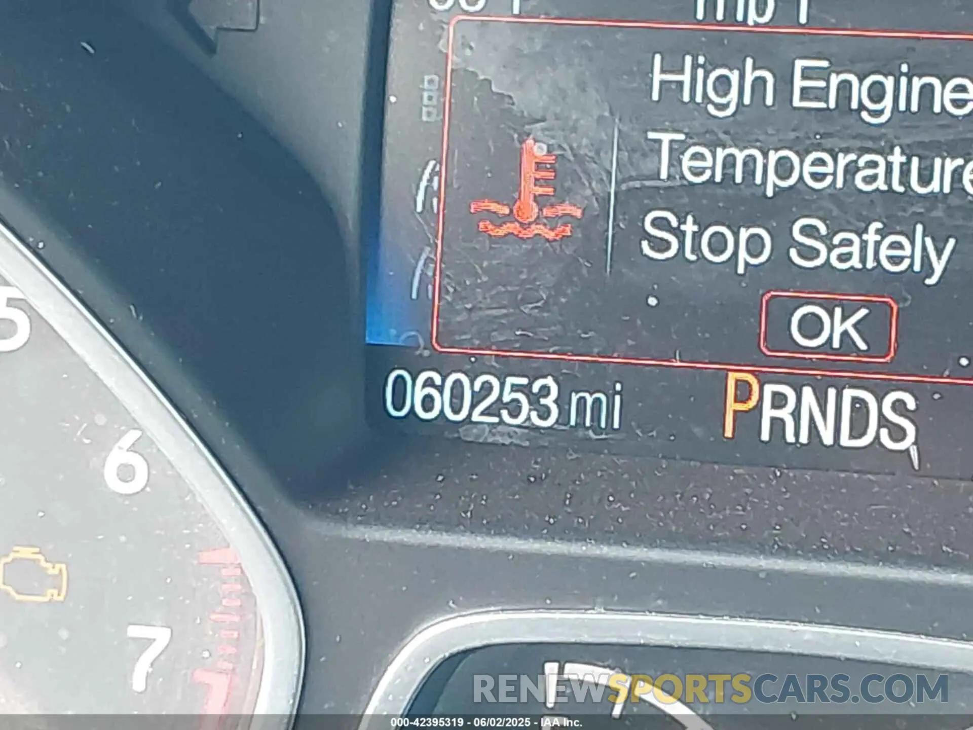 15 Photograph of a damaged car 1FMCU9GD1KUB14966 FORD ESCAPE 2019