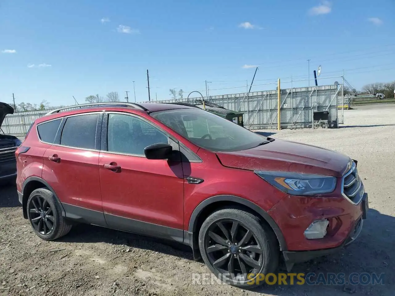 4 Photograph of a damaged car 1FMCU9GD1KUB61611 FORD ESCAPE 2019