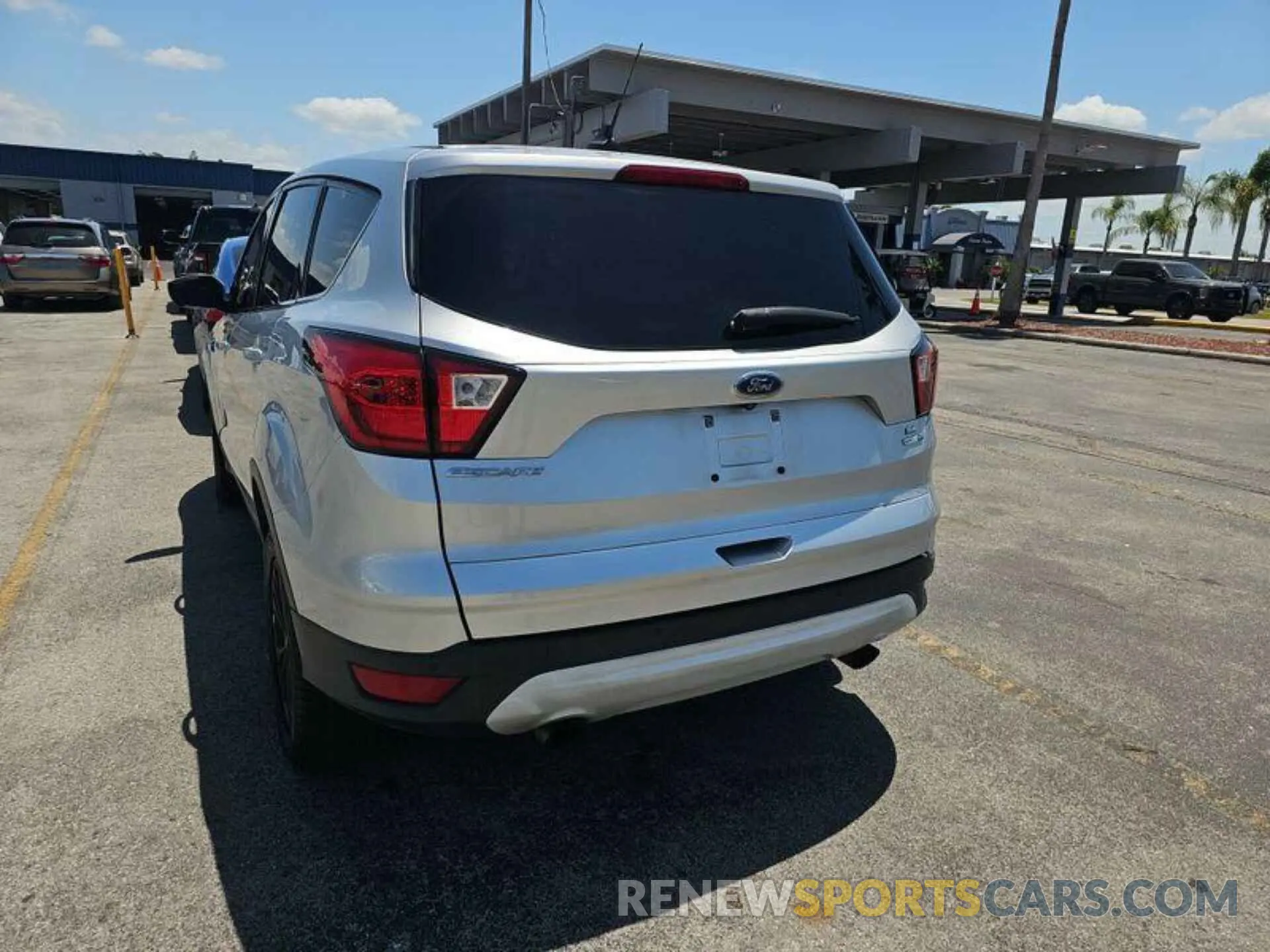 12 Photograph of a damaged car 1FMCU9GD1KUB65013 FORD ESCAPE 2019
