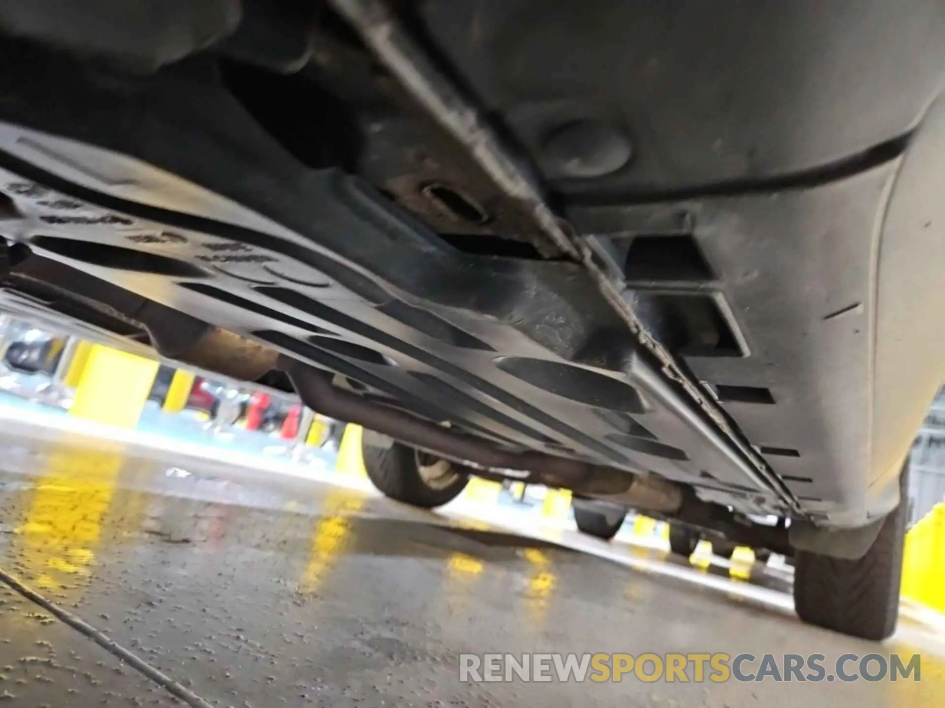 27 Photograph of a damaged car 1FMCU9GD1KUB82300 FORD ESCAPE 2019