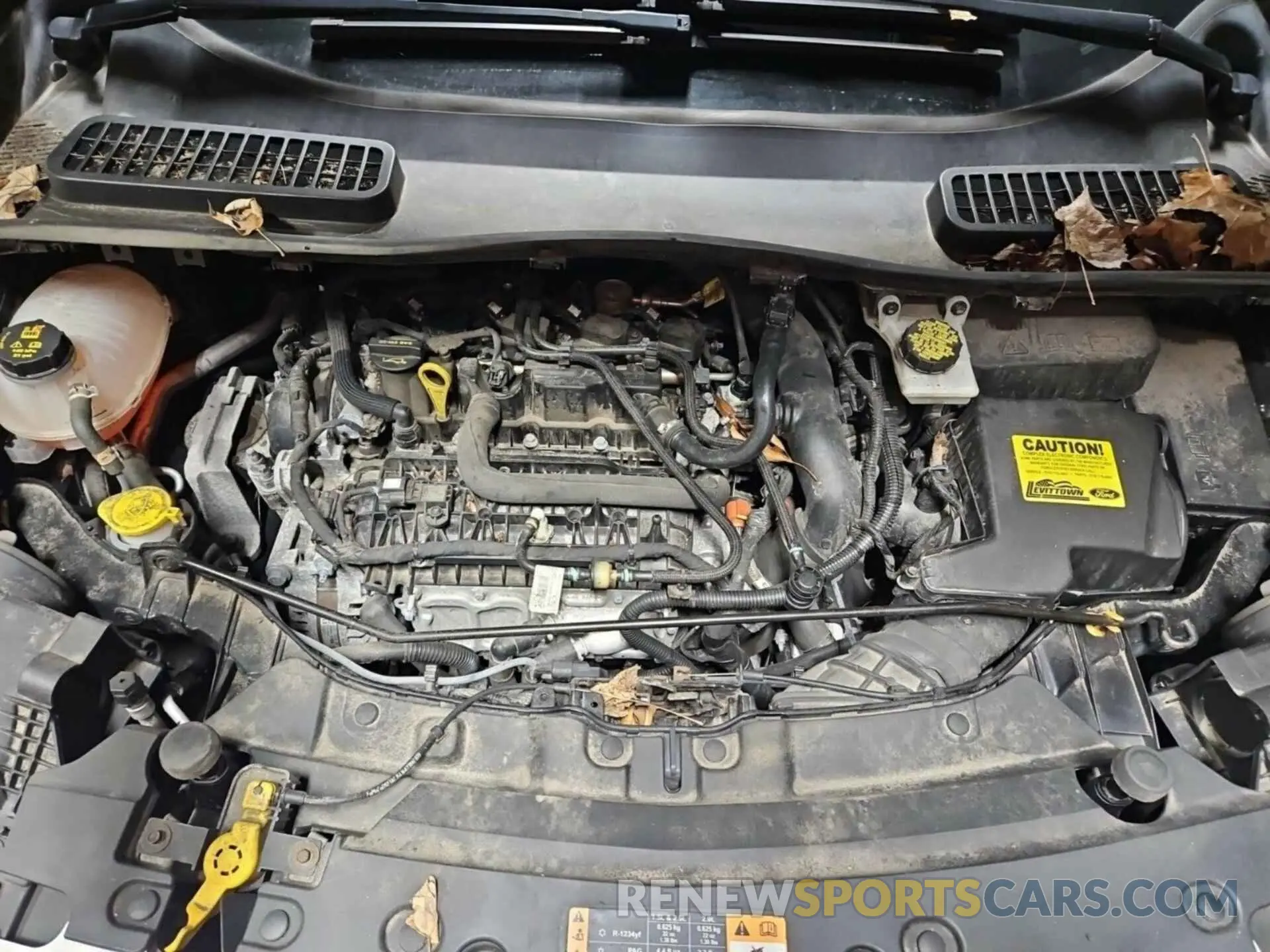 3 Photograph of a damaged car 1FMCU9GD1KUB82300 FORD ESCAPE 2019