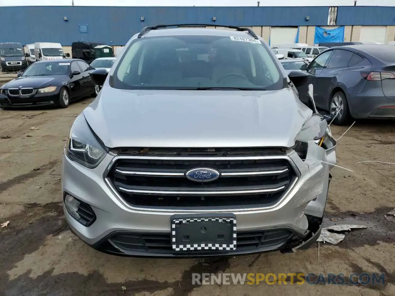 5 Photograph of a damaged car 1FMCU9GD1KUB91949 FORD ESCAPE 2019