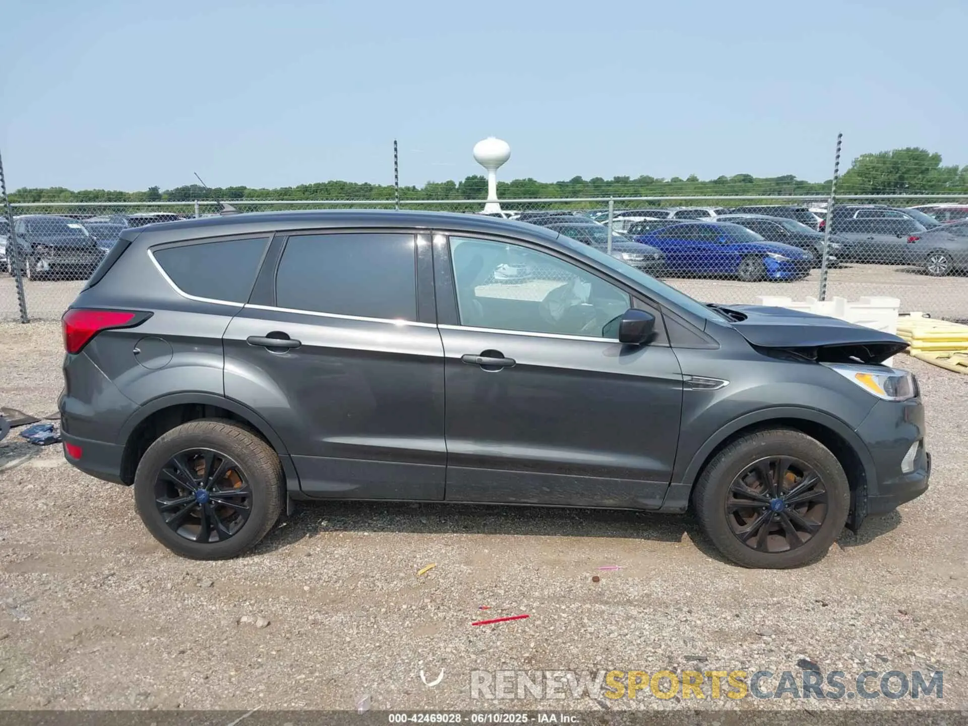 13 Photograph of a damaged car 1FMCU9GD1KUC21855 FORD ESCAPE 2019