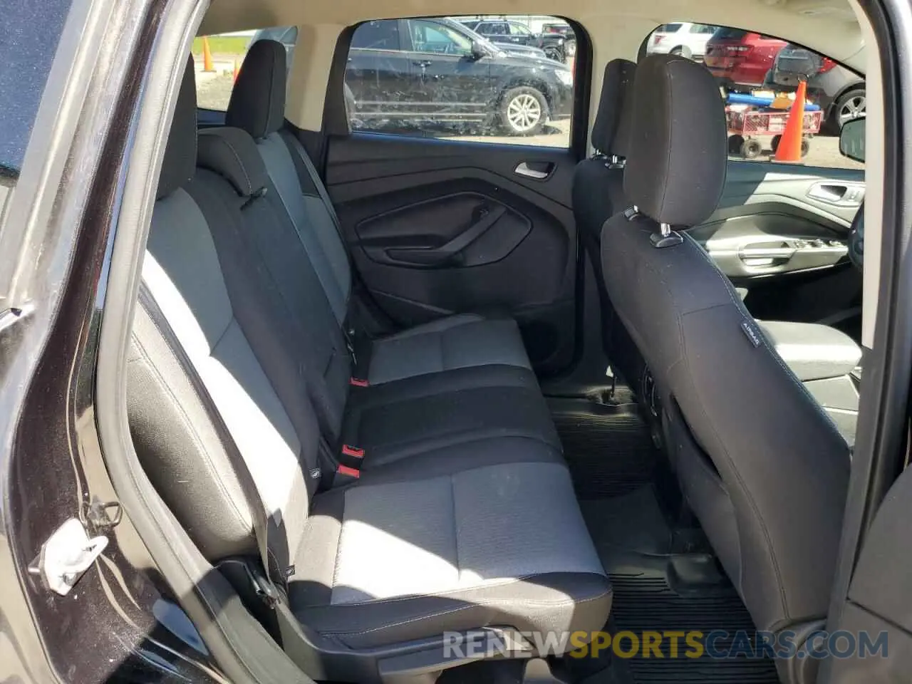 11 Photograph of a damaged car 1FMCU9GD1KUC21919 FORD ESCAPE 2019