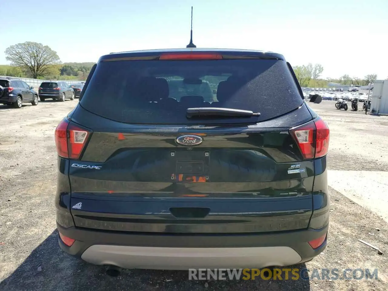 6 Photograph of a damaged car 1FMCU9GD1KUC21919 FORD ESCAPE 2019