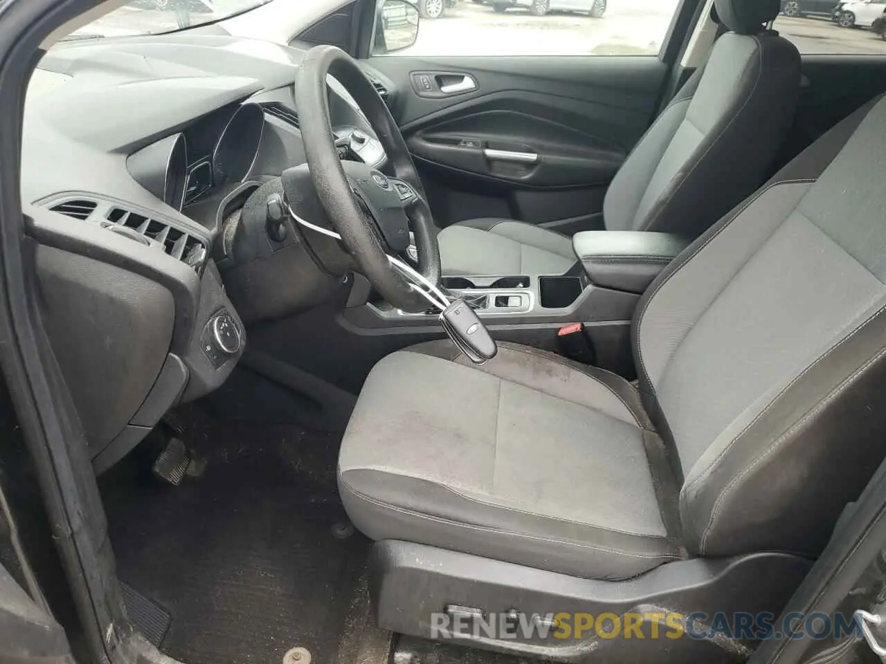 7 Photograph of a damaged car 1FMCU9GD1KUC48876 FORD ESCAPE 2019