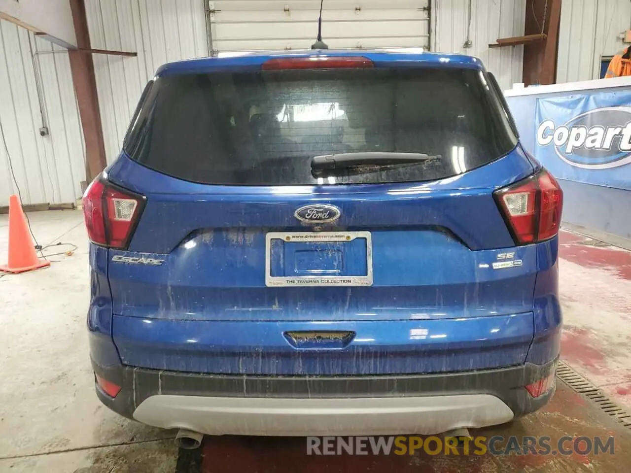 6 Photograph of a damaged car 1FMCU9GD2KUA45169 FORD ESCAPE 2019