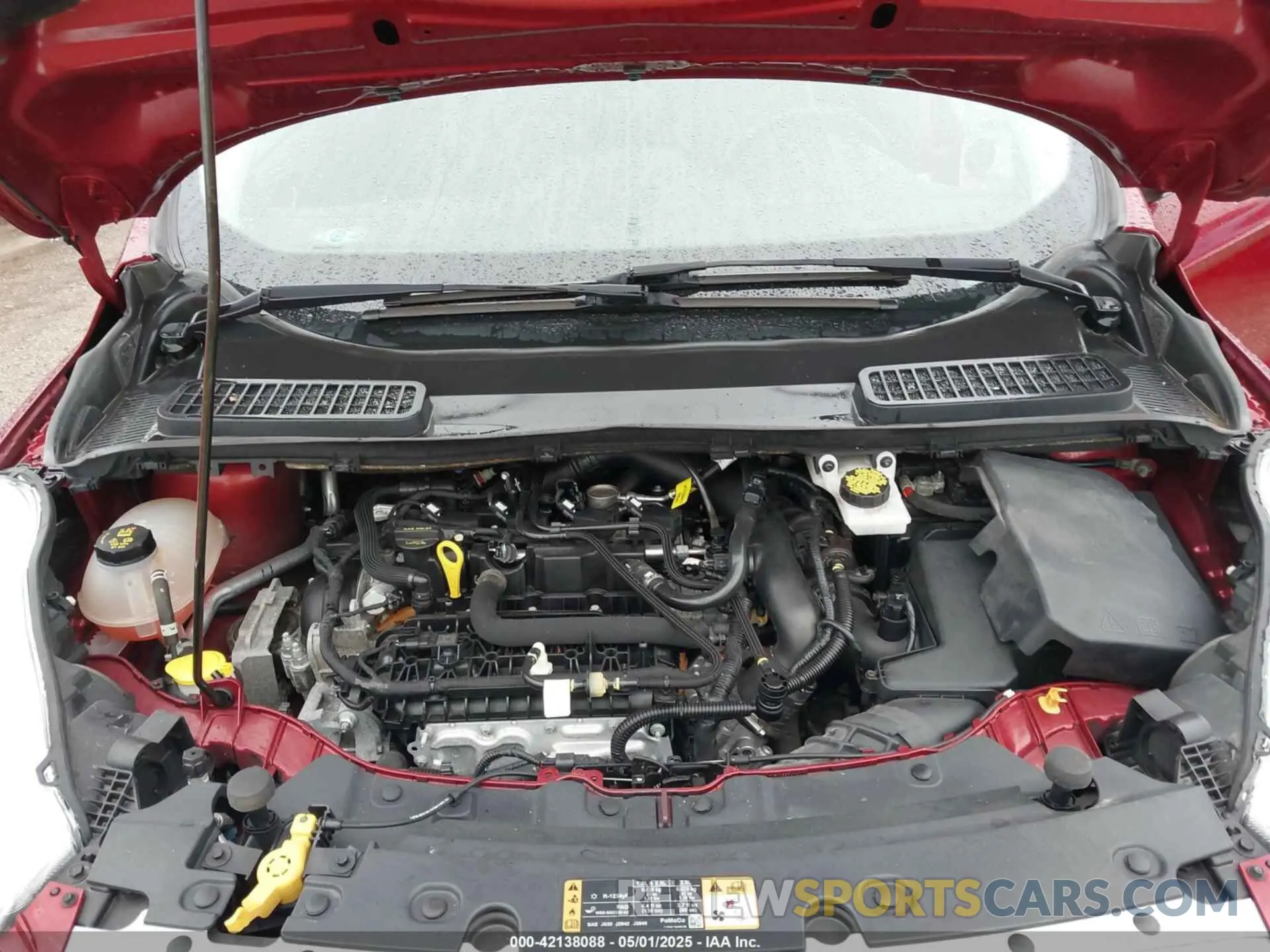 10 Photograph of a damaged car 1FMCU9GD2KUA53319 FORD ESCAPE 2019