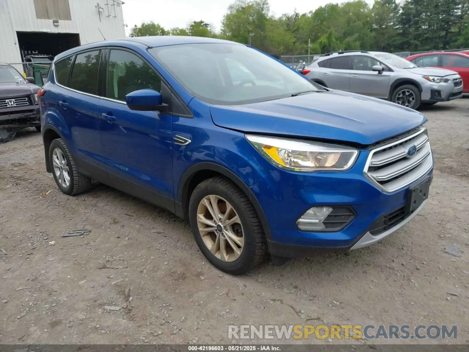 1 Photograph of a damaged car 1FMCU9GD2KUA57922 FORD ESCAPE 2019