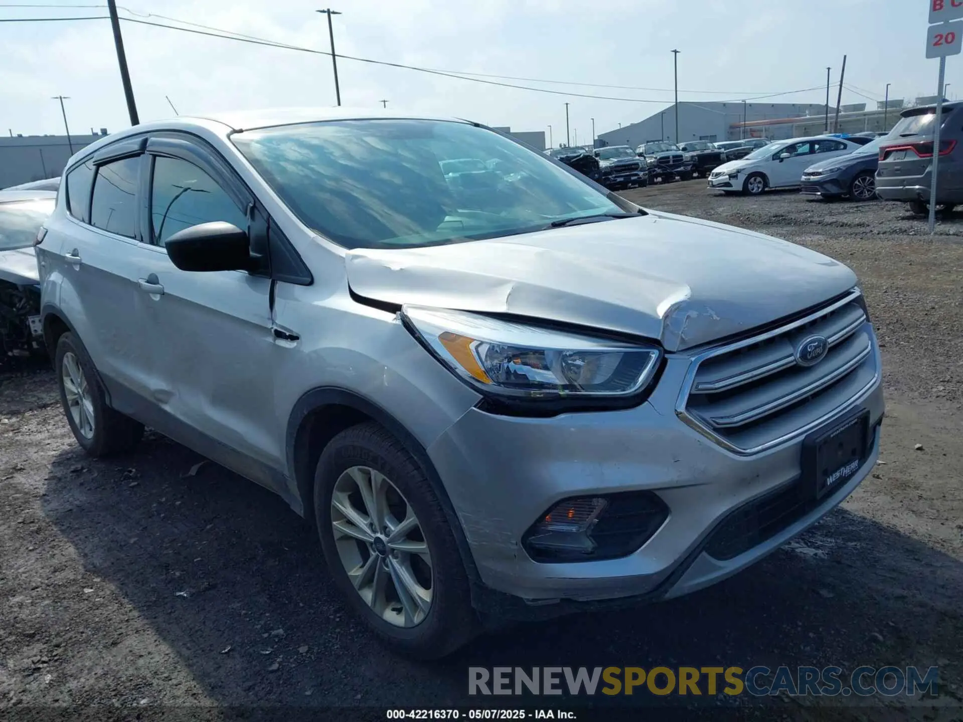 1 Photograph of a damaged car 1FMCU9GD2KUA60321 FORD ESCAPE 2019