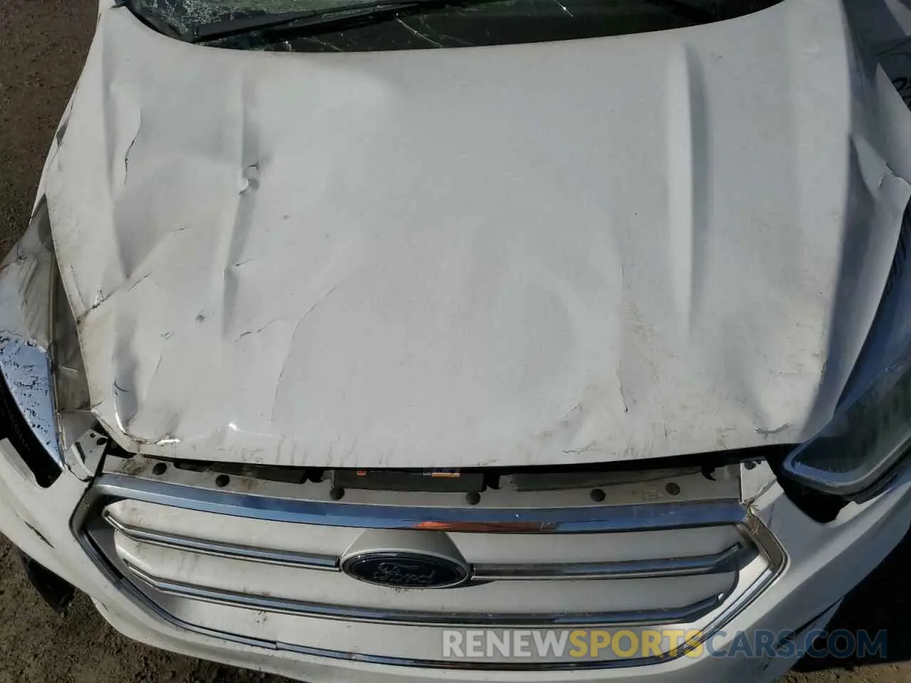 11 Photograph of a damaged car 1FMCU9GD2KUB40119 FORD ESCAPE 2019